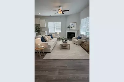 422 Lanier Circle, Woodstock, GA 30189 - Photo 2