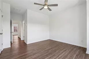 565 Broadview Pl NE, Atlanta, GA 30324 - Photo 14