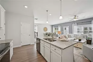 402 Lanier Cir, Woodstock, GA 30189 - Photo 14