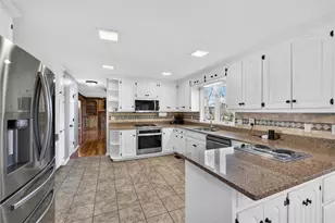 1111 Honeysuckle Dr, Canton, GA 30114 - Photo 4