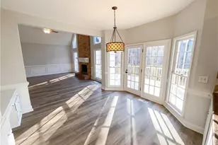 1252 Rivermark Ct, Lawrenceville, GA 30043 - Photo 10