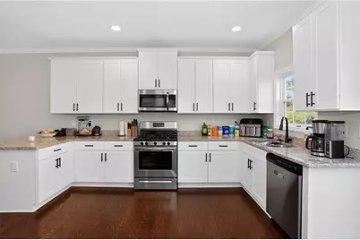 1902 Glen Ivy #19, Marietta, GA 30062 - Photo 12