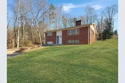 3911 Fraser Circle, Gainesville, GA 30506 - Photo 2