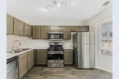 5910 Hampton Court, Atlanta, GA 30349 - Photo 6