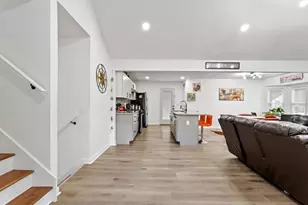 2723 Horseshoe Creek Dr SW, Marietta, GA 30064 - Photo 4