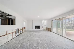 5655 Lake Forrest Dr NW, Atlanta, GA 30342 - Photo 14