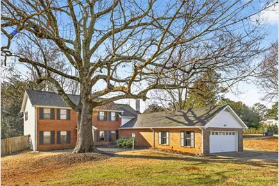 1056 Indian Hills Parkway NE, Marietta, GA 30068 - Photo 6