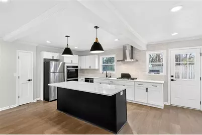 1056 Indian Hills Parkway NE, Marietta, GA 30068 - Photo 10