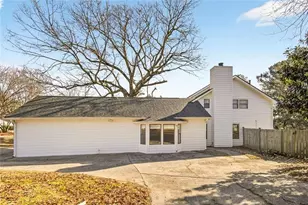 1056 Indian Hills Pkwy NE, Marietta, GA 30068 - Photo 26