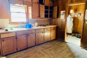 738 Burns Rd, Carrollton, GA 30117 - Photo 8