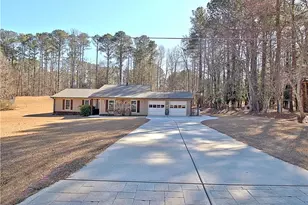 165 Pine Trail Rd, Fayetteville, GA 30214 - Photo 2