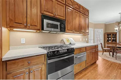 5264 Fleur De Lis Court, Dunwoody, GA 30360 - Photo 10