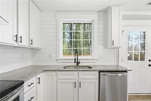 445 Arnold Ave, Marietta, GA 30066 - Photo 10