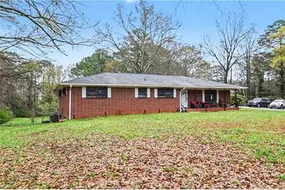 394 Fayetteville Road, Fairburn, GA 30213 - Photo 2