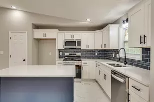 1708 Brandon Square, Lawrenceville, GA 30044 - Photo 4