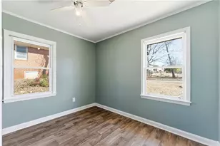 210 N 19th St, Griffin, GA 30223 - Photo 6