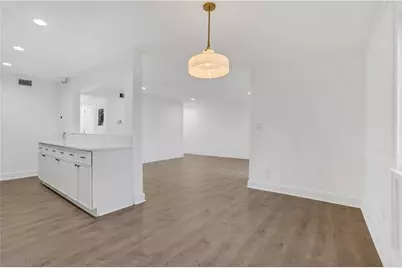 2396 Lawrenceville Highway #V, Decatur, GA 30033 - Photo 10