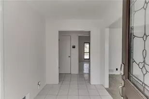 5360 Fieldgreen Dr, Stone Mountain, GA 30088 - Photo 4