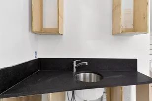 3521 Kingsboro Rd, Atlanta, GA 30326 - Photo 30