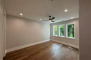 3521 Kingsboro Rd, Atlanta, GA 30326 - Photo 16