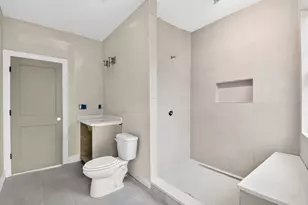 3521 Kingsboro Rd, Atlanta, GA 30326 - Photo 44