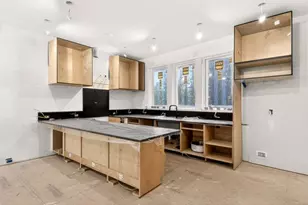 3521 Kingsboro Rd, Atlanta, GA 30326 - Photo 12