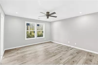 4900 Bayside Court, Stone Mountain, GA 30088 - Photo 8