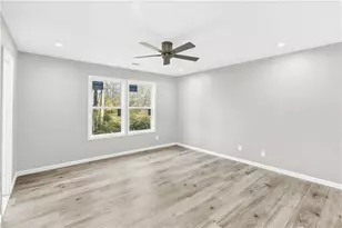 4900 Bayside Ct, Stone Mountain, GA 30088 - Photo 8