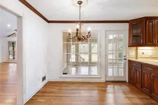 955 Landmark Dr, Atlanta, GA 30342 - Photo 16