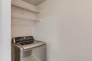 5590 Glenridge Park, Sandy Springs, GA 30342 - Photo 34