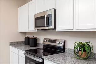 1670 Jordan Brook Dr, Lawrenceville, GA 30043 - Photo 8