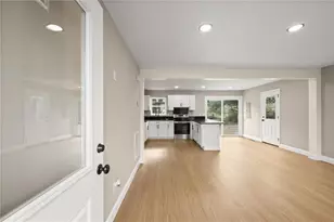 2180 Deville Ln, Gainesville, GA 30507 - Photo 10