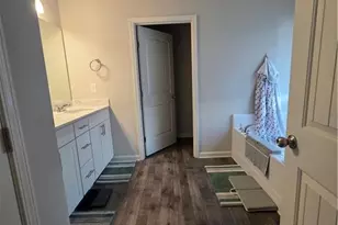 1011 Stonecreek Wy, Monroe, GA 30655 - Photo 8