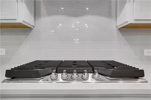 7049 Manchester Dr, Flowery Branch, GA 30542 - Photo 10