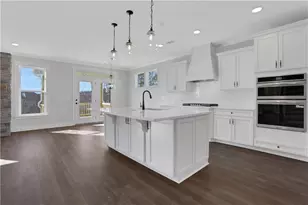 7049 Manchester Dr, Flowery Branch, GA 30542 - Photo 16