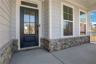 7049 Manchester Dr, Flowery Branch, GA 30542 - Photo 4