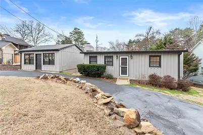 6052 Seminole Drive, Flowery Branch, GA 30542 - Photo 4
