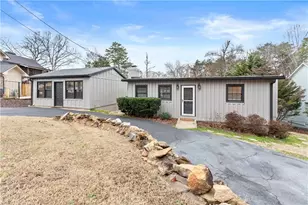 6052 Seminole Dr, Flowery Branch, GA 30542 - Photo 4