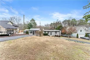 6052 Seminole Dr, Flowery Branch, GA 30542 - Photo 4