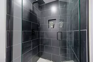 2073 Morehouse Dr NW, Atlanta, GA 30314 - Photo 10