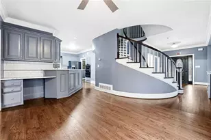 2441 NE Kings Ct NE, Atlanta, GA 30345 - Photo 32