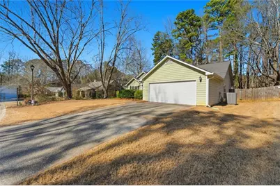 1465 Rilla Circle, Lawrenceville, GA 30043 - Photo 32