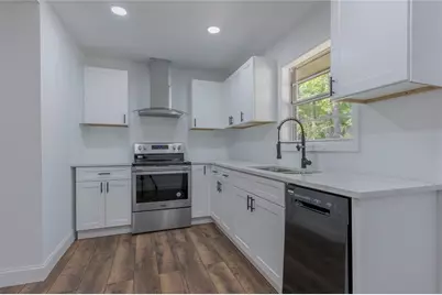 5207 Dixie Lake Road, Union City, GA 30291 - Photo 6