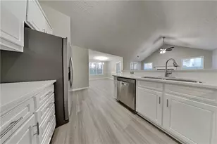 230 Lake Valley Dr, Loganville, GA 30052 - Photo 4