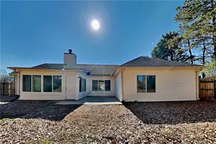 645 Magnolia Dr, Loganville, GA 30052 - Photo 20