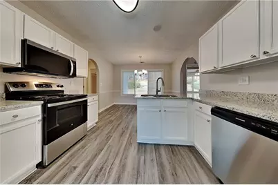 645 Magnolia Drive, Loganville, GA 30052 - Photo 4