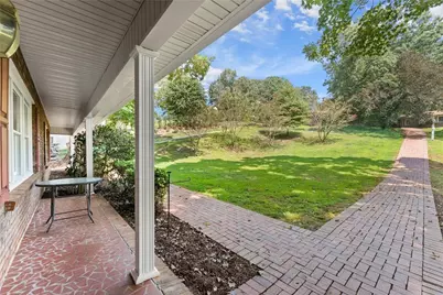 670 Harbor Cove, Gainesville, GA 30501 - Photo 4