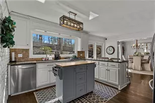 365 Earlston Dr, Atlanta, GA 30328 - Photo 12