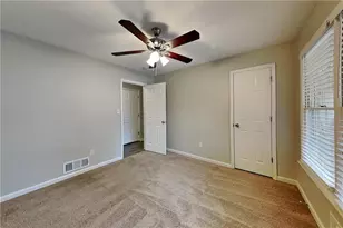 351 Robin Hood Dr, Douglasville, GA 30134 - Photo 10