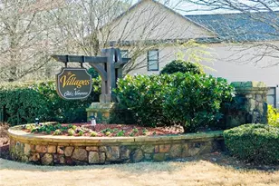 2638 Lake Manor Cir Circle, Duluth, GA 30096 - Photo 2